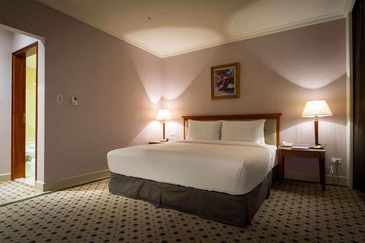Grand View Hotel Yuanlin Room photo