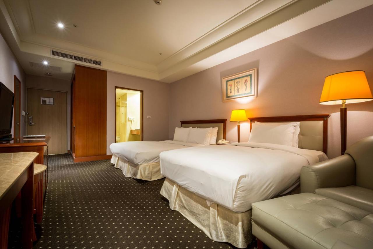 Grand View Hotel Yuanlin Room photo