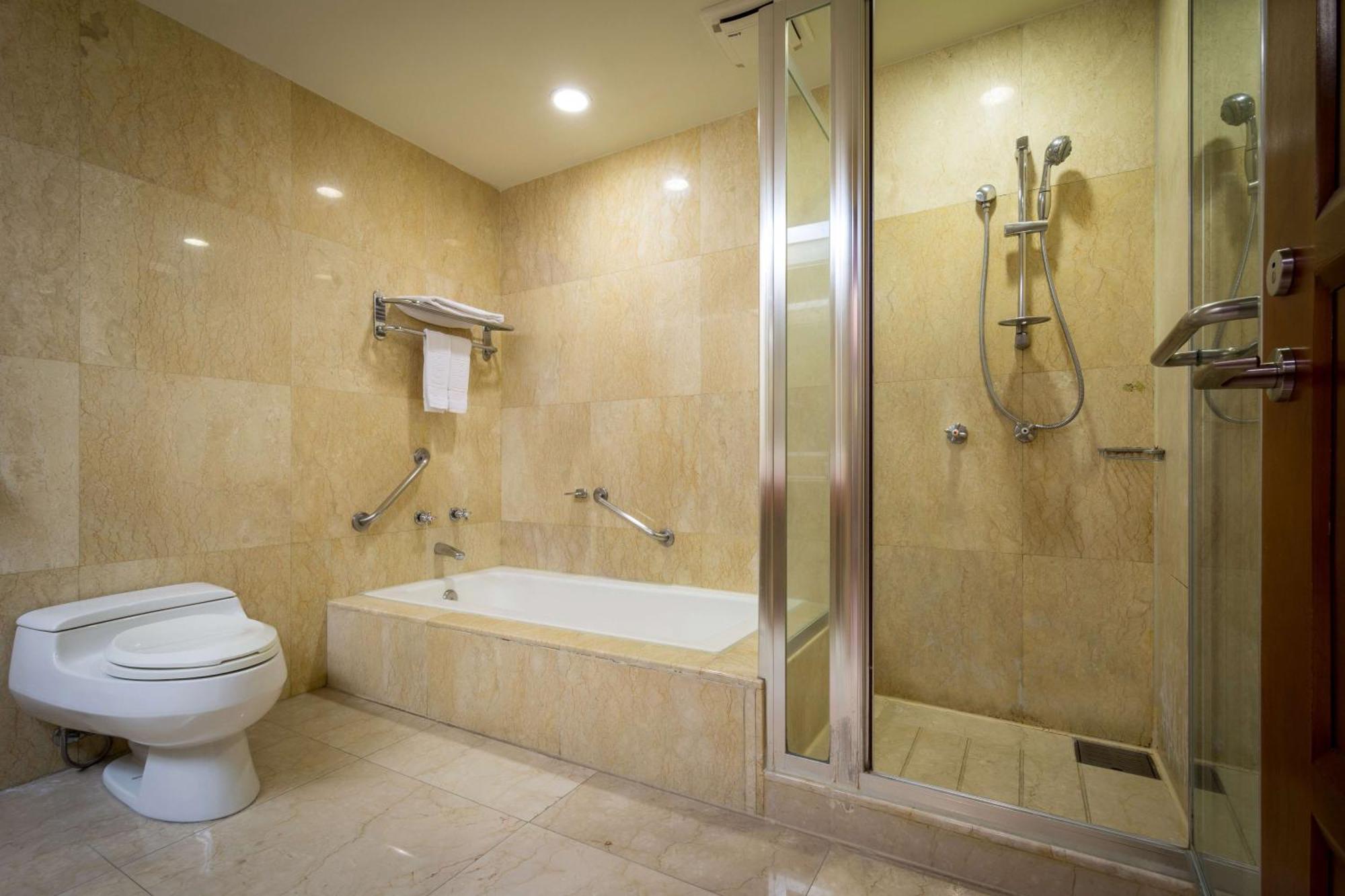 Grand View Hotel Yuanlin Room photo